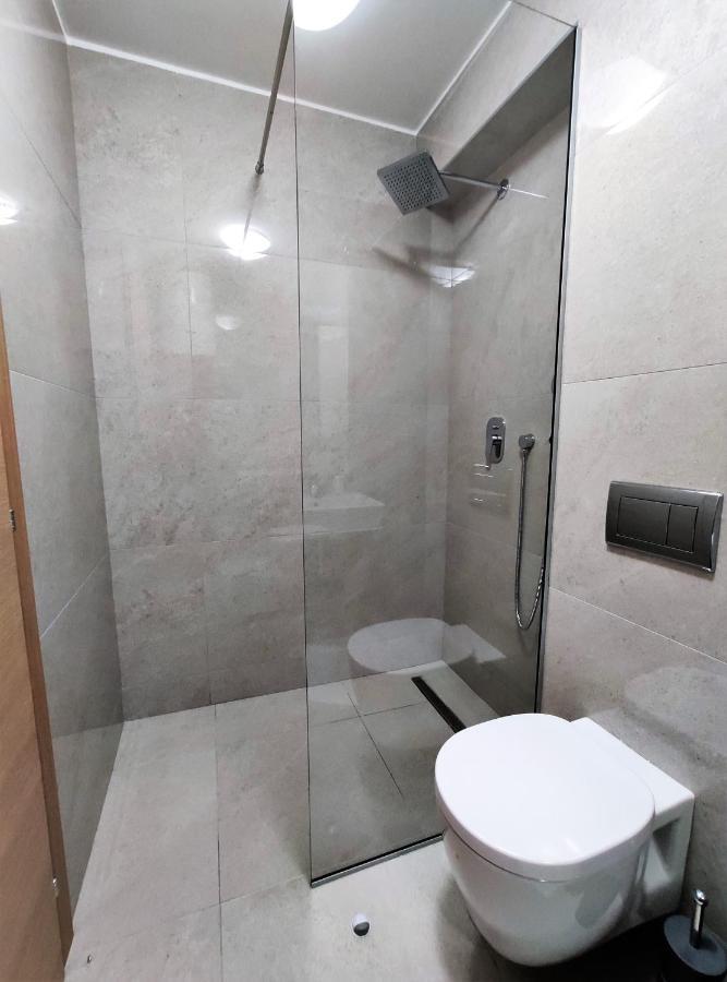 Kala Rooms & Suites บุดวา ภายนอก รูปภาพ
