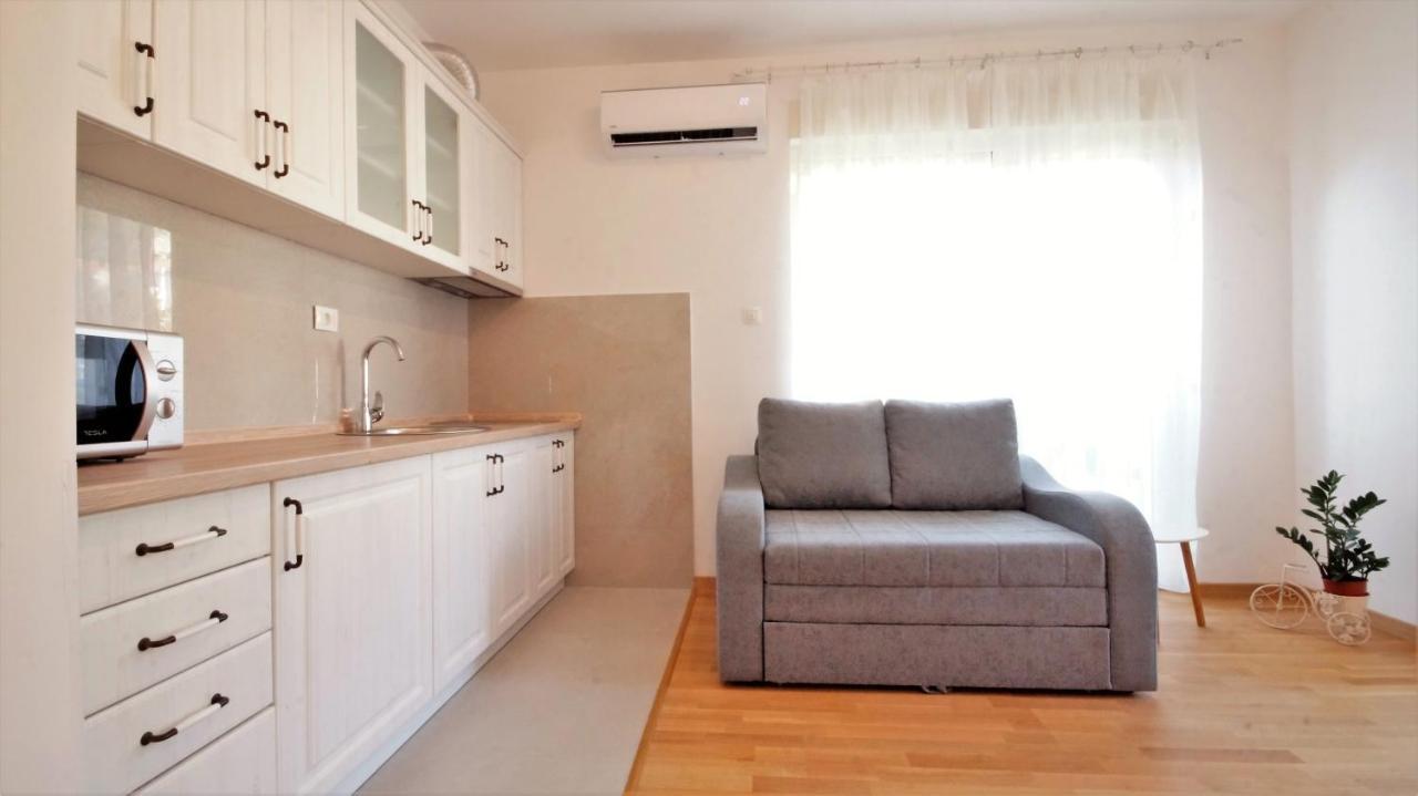 Kala Rooms & Suites บุดวา ภายนอก รูปภาพ