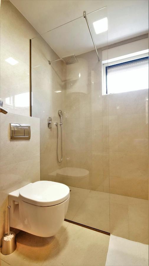 Kala Rooms & Suites บุดวา ภายนอก รูปภาพ