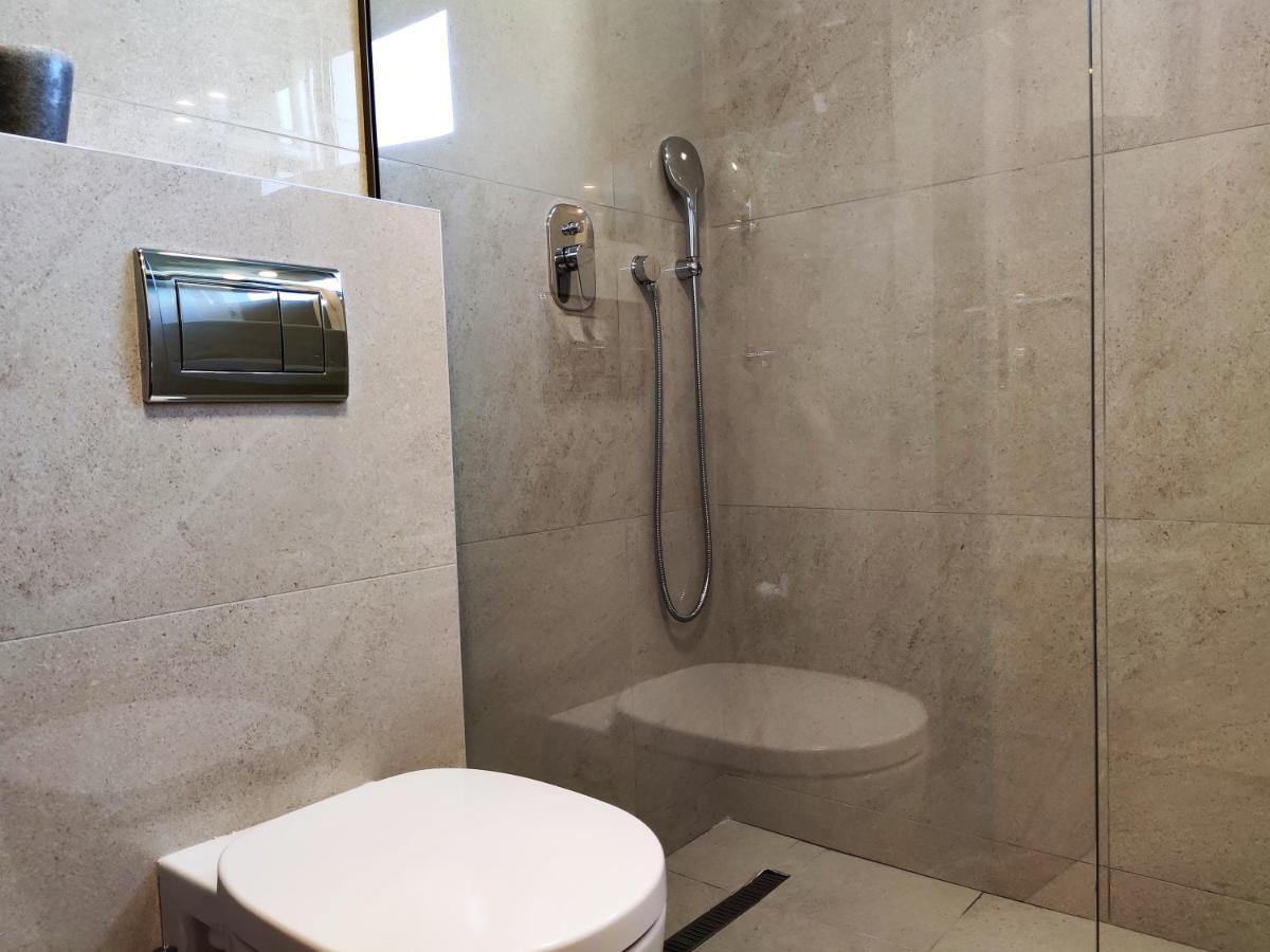 Kala Rooms & Suites บุดวา ภายนอก รูปภาพ