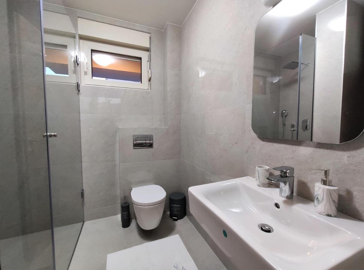 Kala Rooms & Suites บุดวา ภายนอก รูปภาพ